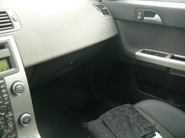 2010 Volvo S40 5 Speed Manual Trans - - by dealer for sale in Shavertown, PA – photo 17