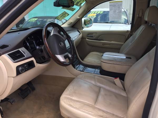 LOADED! 2008 CADILLAC ESCALADE ESV AWD W LTHR, ROOF, NAV, 22" WHEELS for sale in Wilmington, NC – photo 5