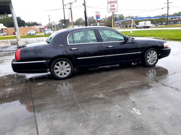 Lincoln town car - cars & trucks - by owner - vehicle automotive sale for sale in Baton Rouge , LA – photo 3