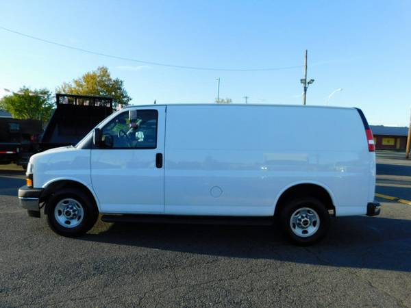 2018 GMC SAVANA CARGO 2500, V-8 GAS ENGINE WITH 12052 MILES. for sale in MANASSAS, District Of Columbia – photo 8