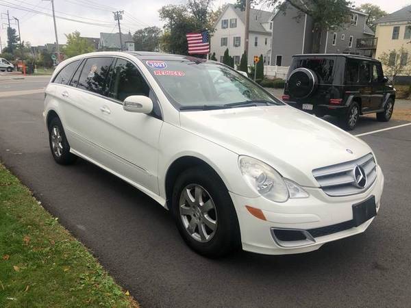 2007 Mercedes-Benz R-Class R 350 AWD 4MATIC 4dr Wagon * We Finance... for sale in Malden, MA – photo 3