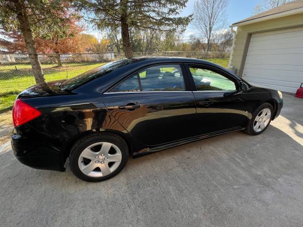 2010 Pontiac G6 - cars & trucks - by owner - vehicle automotive sale for sale in Des Moines, IA – photo 2