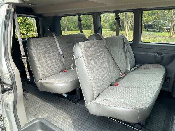 2017 CHEVROLET EXPRESS G2500 LS 2500 3dr Passenger Van - stock 11437 for sale in Conway, SC – photo 15
