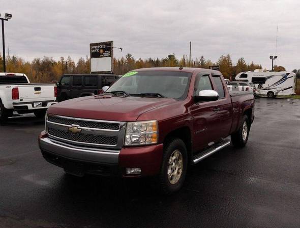 2008 Chevrolet Chevy Silverado 1500 LT1 4WD 4dr Extended Cab 6 5 ft for sale in Kalkaska, MI – photo 2