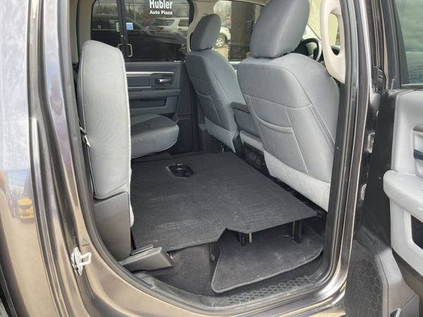 2019 RAM 1500 CREW CAB SLT 4x4 5 7L HEMI CLEAN CARFAX - cars & for sale in O Fallon, MO – photo 19
