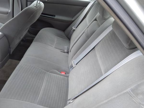 Mint condition 05 toyota camry for sale in Newark , NJ – photo 10
