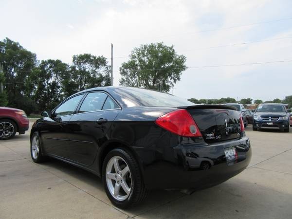 2008 Pontiac G6 4dr Sdn - cars & trucks - by dealer - vehicle... for sale in Waterloo, IA – photo 5