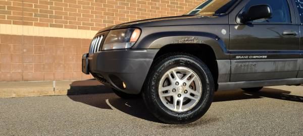 //04 Jeep Grand Cheerokee Limited V8 4X4// - cars & trucks - by... for sale in East Hartford, CT – photo 23