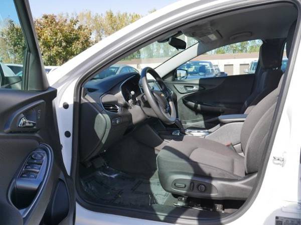 2018 Chevrolet Malibu LT for sale in Walser Experienced Autos Burnsville, MN – photo 7