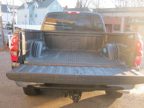 2005 Chevrolet Silverado 1500 Work Truck Ext. Cab Short Bed 4WD -... for sale in Roslindale, MA – photo 7