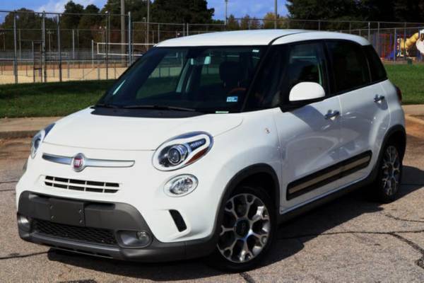 2014,Fiat 500L,Easy Hatchback, 4D. - cars & trucks - by owner -... for sale in Raleigh, NC – photo 14