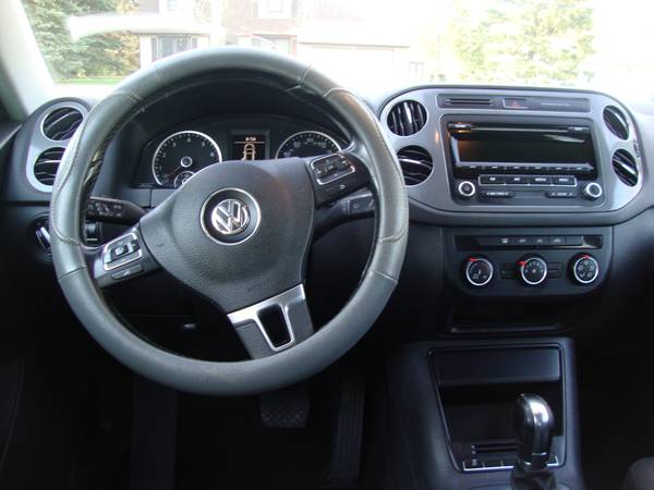 2014 VW Tiguan (1 Owner/Excellent Condition/Extra Clean) 1 Owner for sale in Northbrook, IL – photo 23