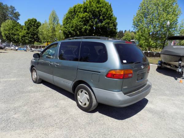 1998 Toyota Sienna LE CARFAX 1 OWNER - BLOWOUT SALE! - cars & for sale in Kenmore, WA – photo 6
