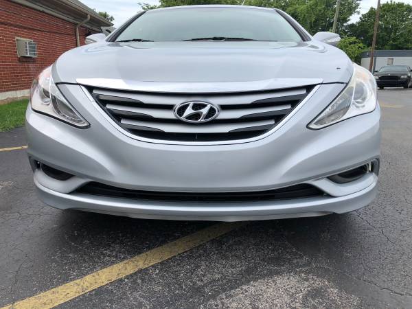 2014 HYUNDAI SONATA - MINT CONDITION - LOW MILES! - cars & trucks -... for sale in Nashville, KY – photo 9