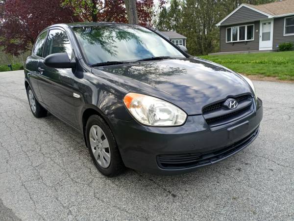 09 HYUNDAI ACCENT ! 5 SPEED MANUAL ! Great Condition ! - cars & for sale in North Grosvenordale, CT – photo 4
