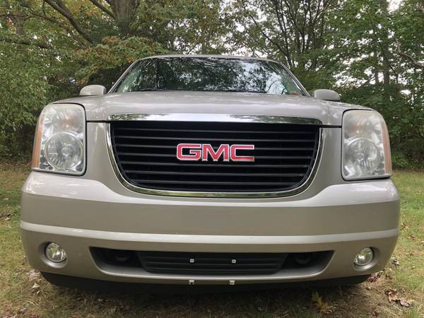 2008 GMC YUKON XL LOADED LEATHER MOONROOF! 140K EXCEL IN/OUT! E-85 GAS for sale in Copiague, NY – photo 18