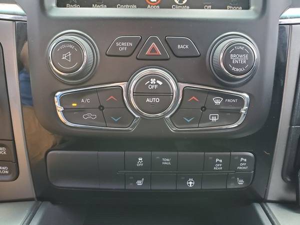 2016 Ram 1500 Crew Cab 4WD Sport Pickup 4D 5 1/2 ft Trades Welcome Fin for sale in Harrisonville, MO – photo 10