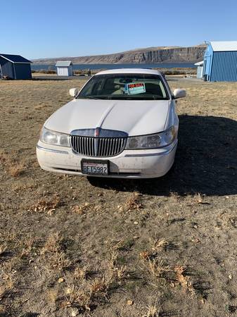 1999 Lincoln Town Car - cars & trucks - by owner - vehicle... for sale in Coulee City, WA – photo 6