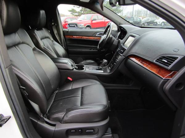 2014 Lincoln MKT LIMOUSINE AWD - - by dealer - vehicle for sale in New Glarus, WI – photo 19