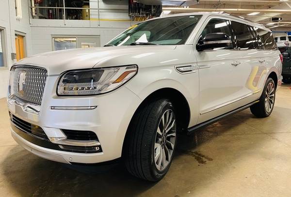 2018 Lincoln Navigator 4WD 4dr Select - - by dealer for sale in Coopersville, MI – photo 3