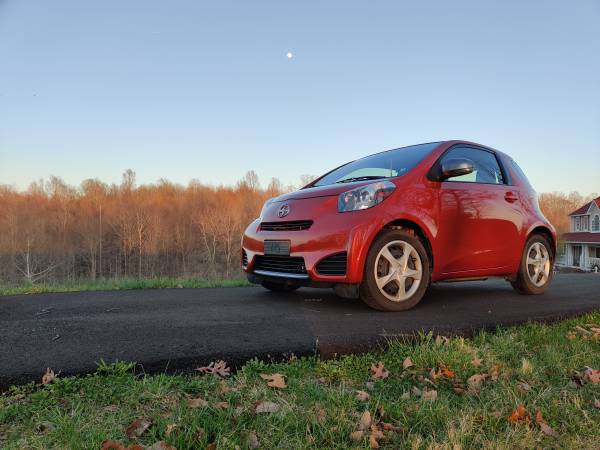 2014 Scion iQ 58k Incredible on Gas for sale in flatwoods, WV