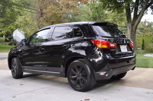 2015 MITSUBISHI OUTLANDER - 1 OWNER - 4x4 CLEAN TITLE - NEW for sale in Springfield, District Of Columbia – photo 3