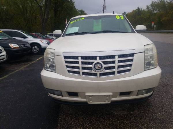 2007 Cadillac Escalade Base AWD 4dr SUV 173007 Miles for sale in Wisconsin dells, WI – photo 8