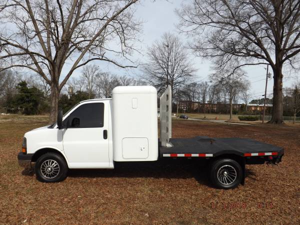 2010 CHEVY G4500 DIESEL, CUSTOM HAULER WITH SLEEPER ! ONLY 59K! LOOK for sale in Experiment, GA – photo 2