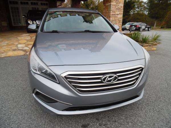 2017 HYNDI SONATA GLS IN GREAT SHAPE LOW MILES!!!!!!!!!!! - cars &... for sale in Lawrenceville, GA – photo 4