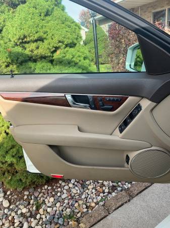 2010 Mercedes C300 4matic for sale in Kimberly, WI – photo 9