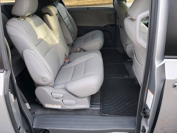 2019 TOYOTA SIENNA XLE - - by dealer - vehicle for sale in Inman, SC – photo 16