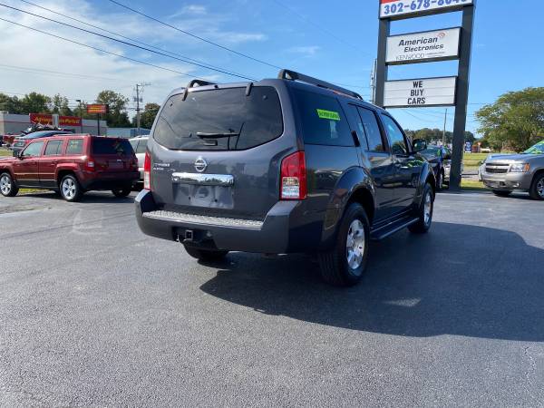2012 Nissan Pathfinder LE - $990 DOWN - 4X4 / 3RD ROW / EXTRA CLEAN... for sale in Cheswold, DE – photo 3