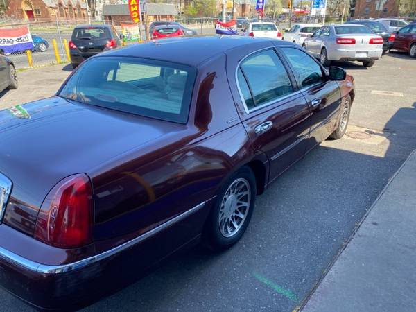 2000 Lincoln Town Car Signature - - by dealer for sale in Camden, NJ – photo 2