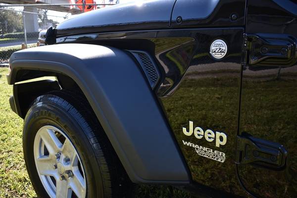 2018 Jeep Wrangler Unlimited Sport 4x4 4dr SUV (midyear release) SUV... for sale in Miami, MA – photo 9
