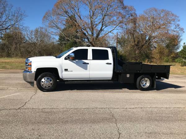2019 CHEVY SILVERADO 3500HD 4X4 * CM FLATBED * LOW MILES * GAS -... for sale in Commerce, GA – photo 2