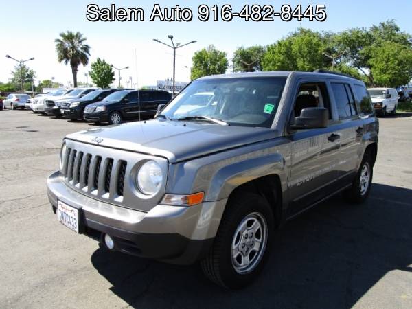 2014 Jeep PATRIOT - 4X4 - NEW TIRES - SMOGGED - AC BLOWS ICE COLD for sale in Sacramento, NV – photo 2