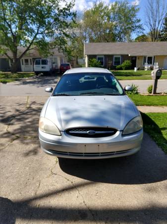 2001 Ford Taurus for sale in Fortville, IN – photo 3