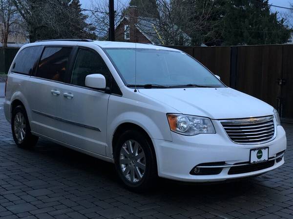 2016 Chrysler Town & Country LWB Touring w/STO-N-GO/ONLY 109k MILE for sale in Gresham, OR – photo 5