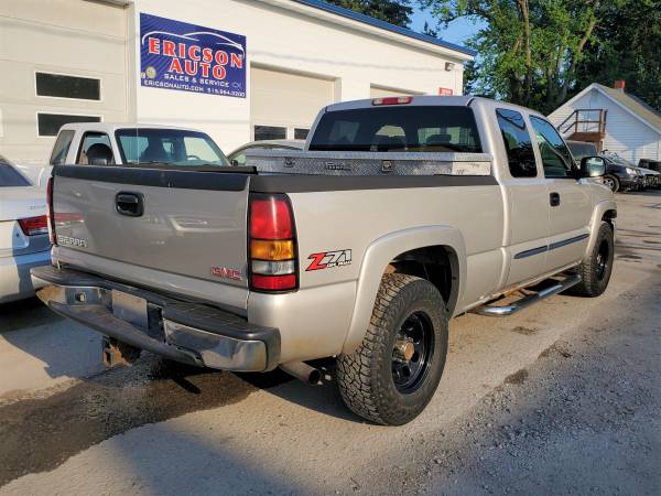 2004 GMC Sierra 1500 SLE 4dr Extended Cab 4WD SB for sale in Ankeny, IA – photo 3