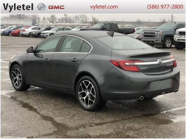 2017 Buick Regal sedan 4dr Sdn Sport Touring FWD - Buick - cars &... for sale in Sterling Heights, MI – photo 4