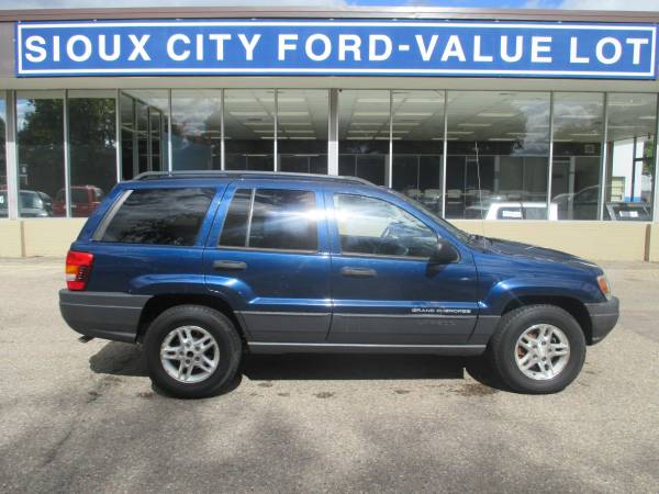 2003 Jeep Grand Cherokee Laredo 4WD - cars & trucks - by dealer -... for sale in Sioux City, IA – photo 6