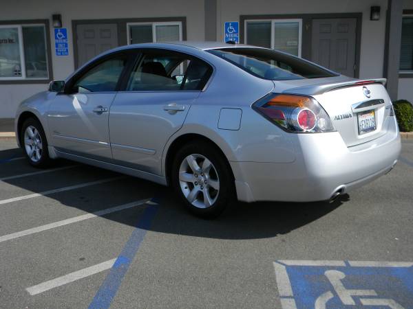 2008 Nissan Altima Hybrid --- leather -navigation - backup camera for sale in Costa Mesa, CA – photo 3