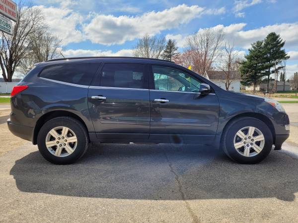 12 Chevrolet Traverse LT - - by dealer - vehicle for sale in Sparta, WI – photo 3