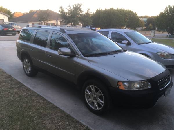 2007 Volvo XC70 AWD Wagon - cars & trucks - by owner - vehicle... for sale in Austin, TX – photo 3