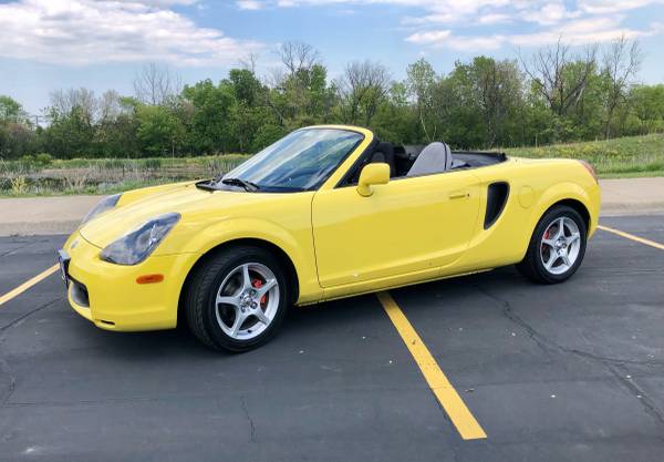 2001 MR2 Spyder with under 27K Miles! for sale in Oak Park, IL – photo 2