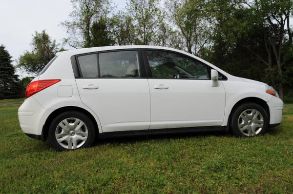2010 Nissan Versa S Hatchback 6 Speed Manual - - by for sale in Rising Sun, MD – photo 2