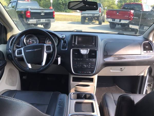 2016 Chrysler Town Country Touring for sale in Maryville, TN – photo 15
