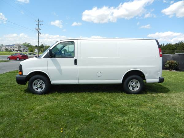 2010 Chevy Express 3500 Cargo - V8, Bins, 1 - Owner! for sale in Georgetown, MD – photo 2