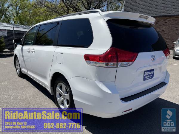 2011 Toyota Sienna LE 7-8 passenger quads Dual AC 3 5 V6 very clean for sale in Burnsville, MN – photo 7
