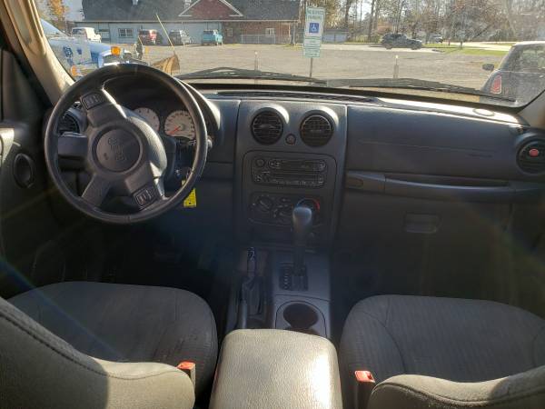 2004 Jeep Liberty Sport, V6, 4x4 only 108k miles - cars & trucks -... for sale in Ravenna, OH – photo 6